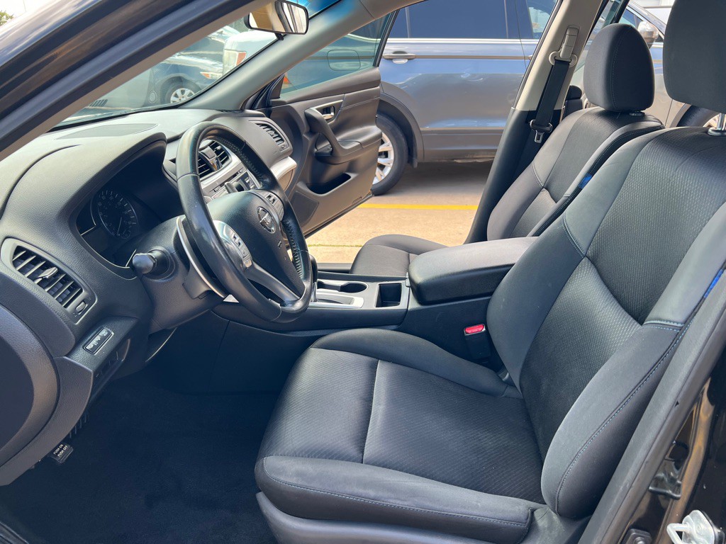 2017 Nissan Altima Image 19