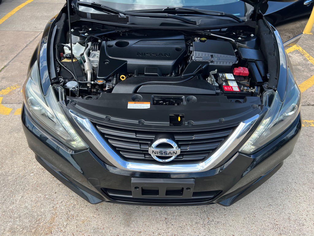 2017 Nissan Altima Image 25