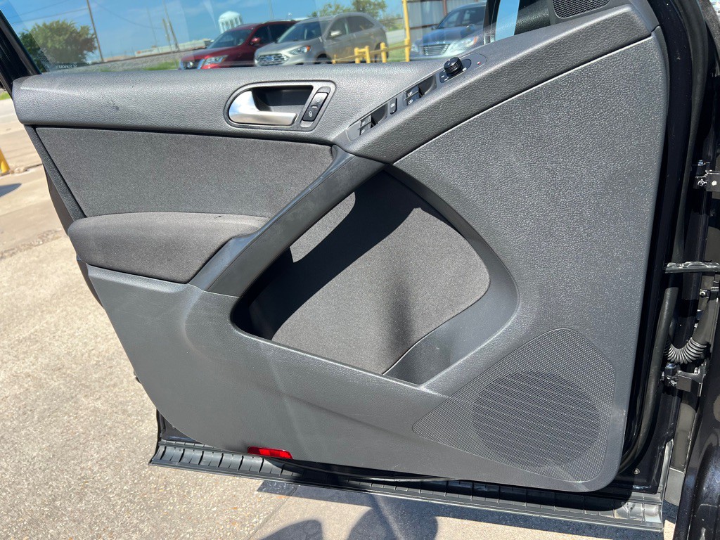 2018 Volkswagen Tiguan Image 14