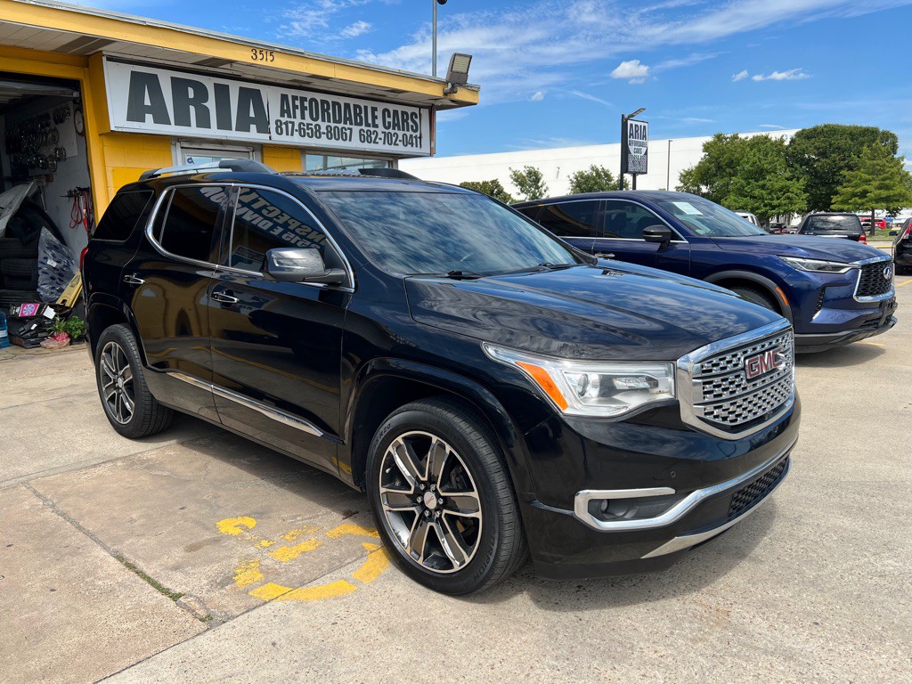 2017 GMC Acadia Image 1