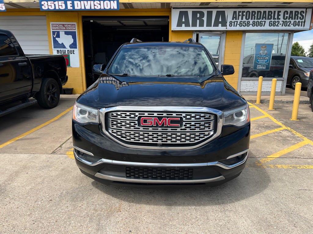 2017 GMC Acadia Image 2