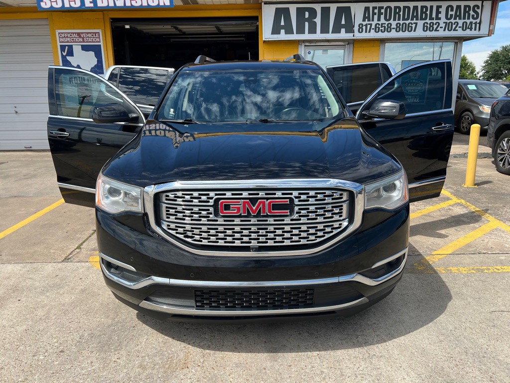 2017 GMC Acadia Image 8