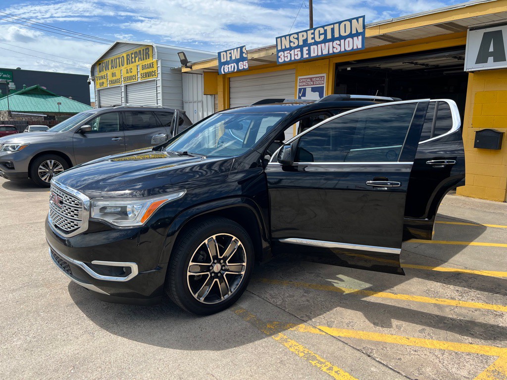 2017 GMC Acadia Image 9