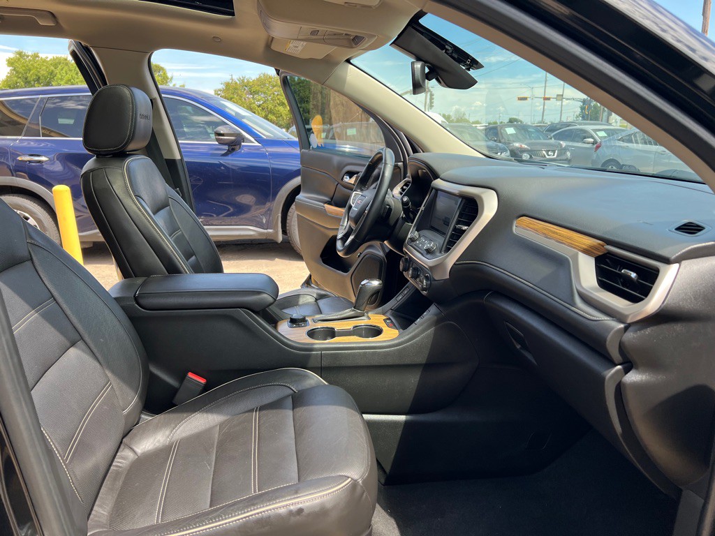 2017 GMC Acadia Image 14