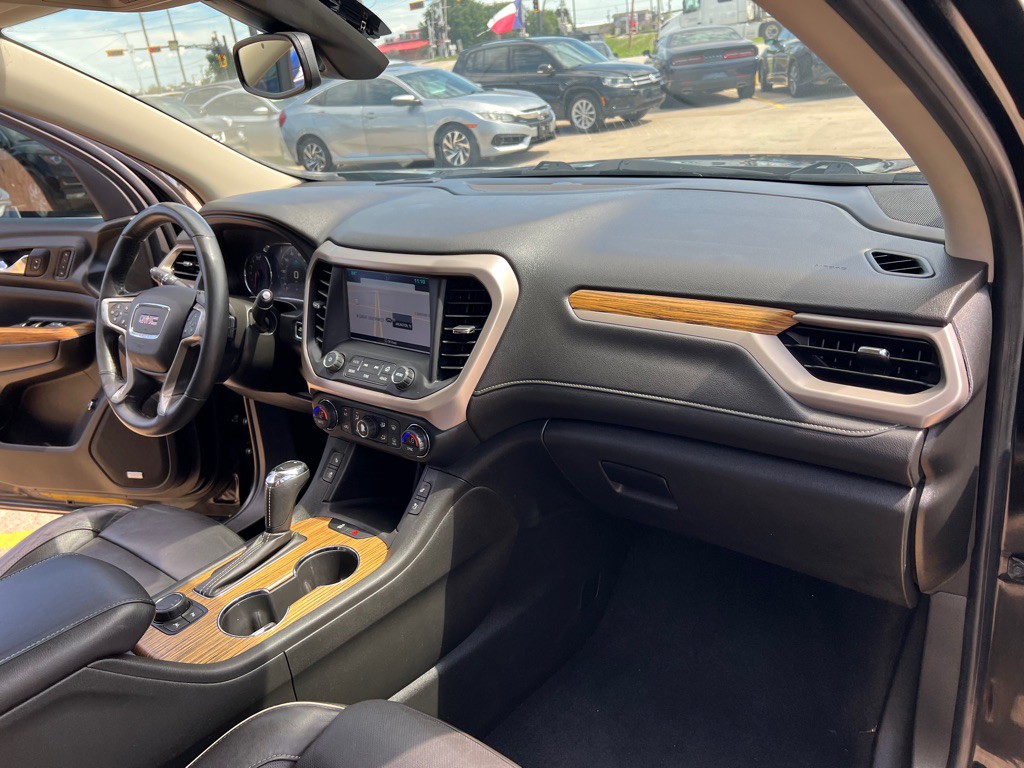 2017 GMC Acadia Image 15