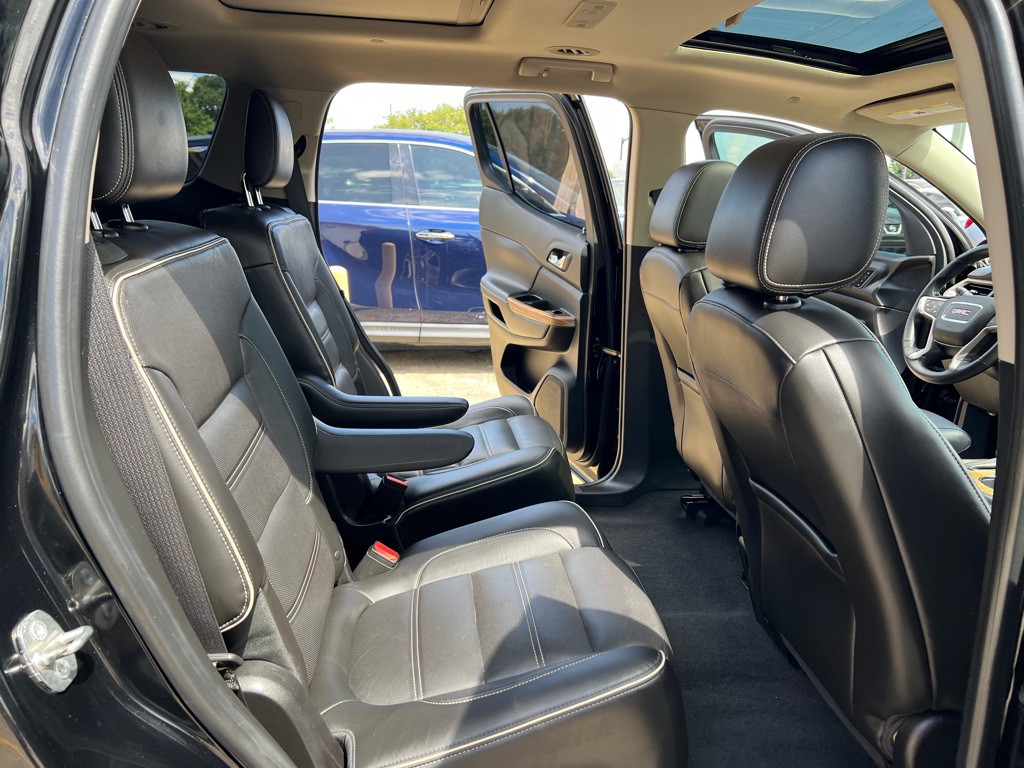 2017 GMC Acadia Image 16