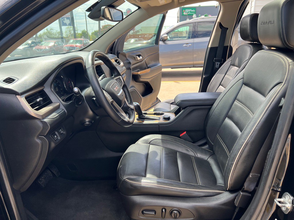 2017 GMC Acadia Image 21