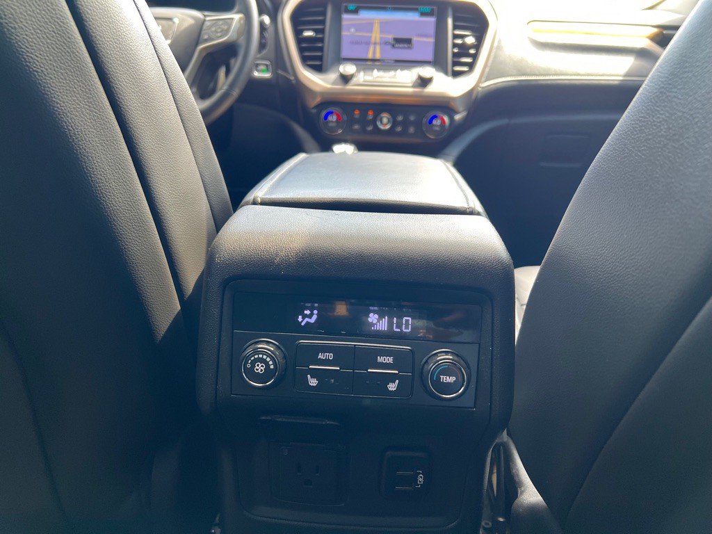 2017 GMC Acadia Image 23