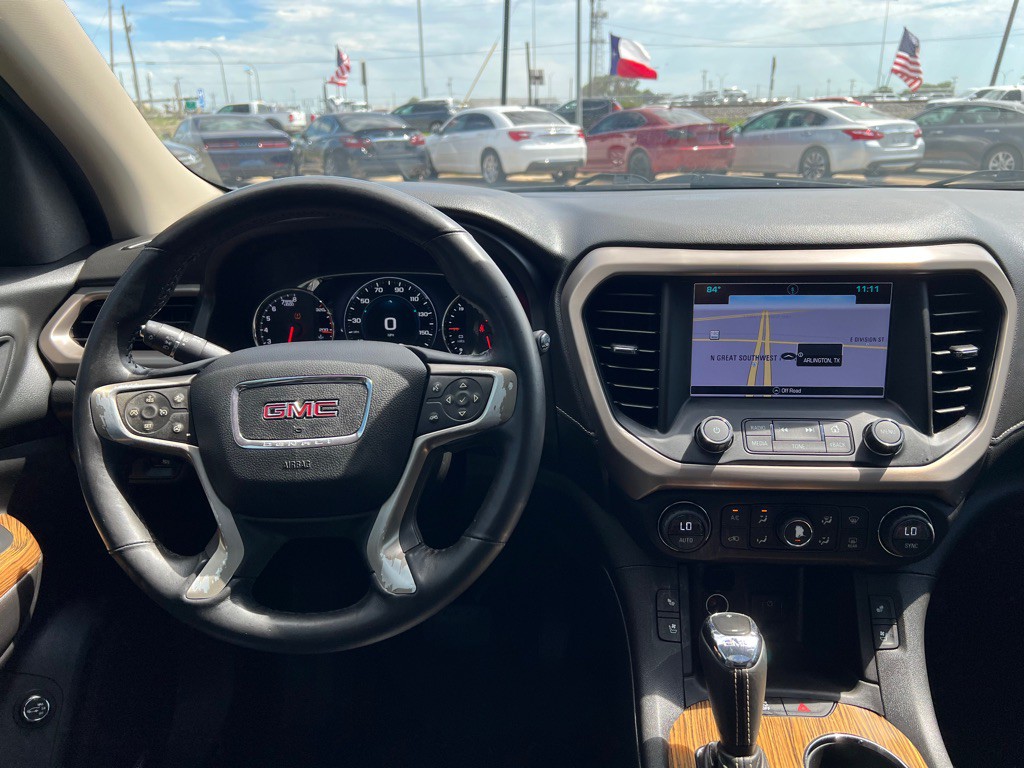 2017 GMC Acadia Image 25