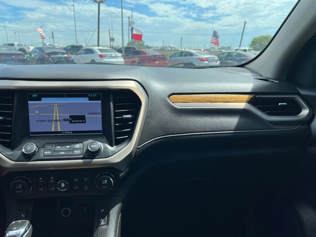 2017 GMC Acadia Image 26