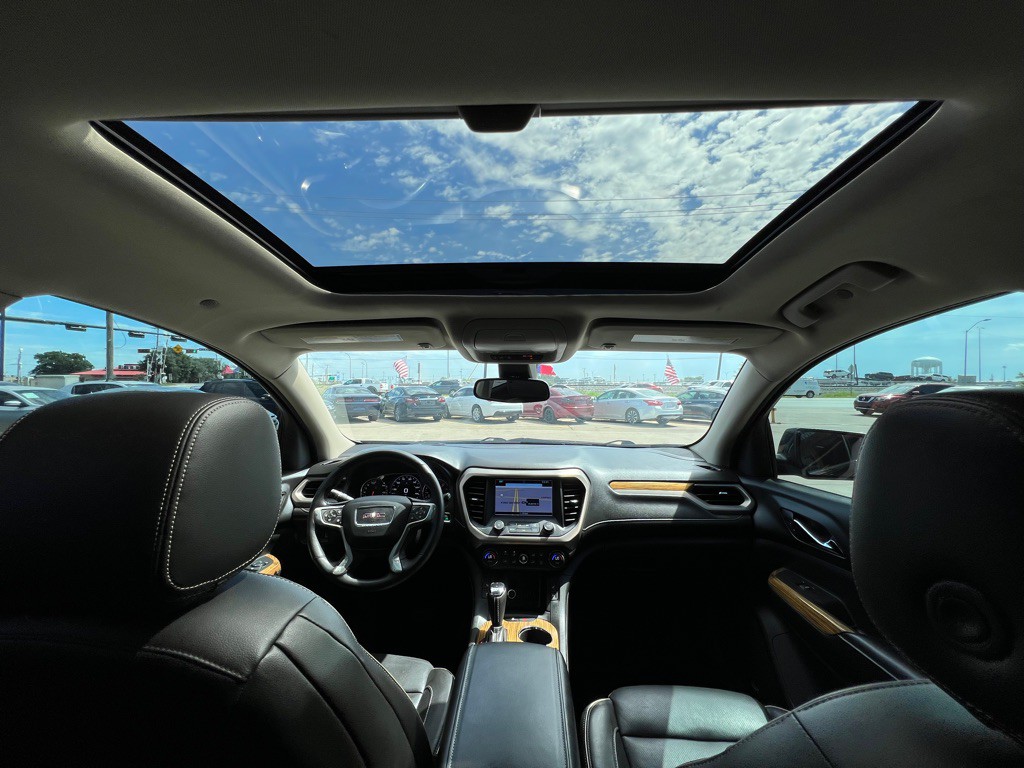2017 GMC Acadia Image 27