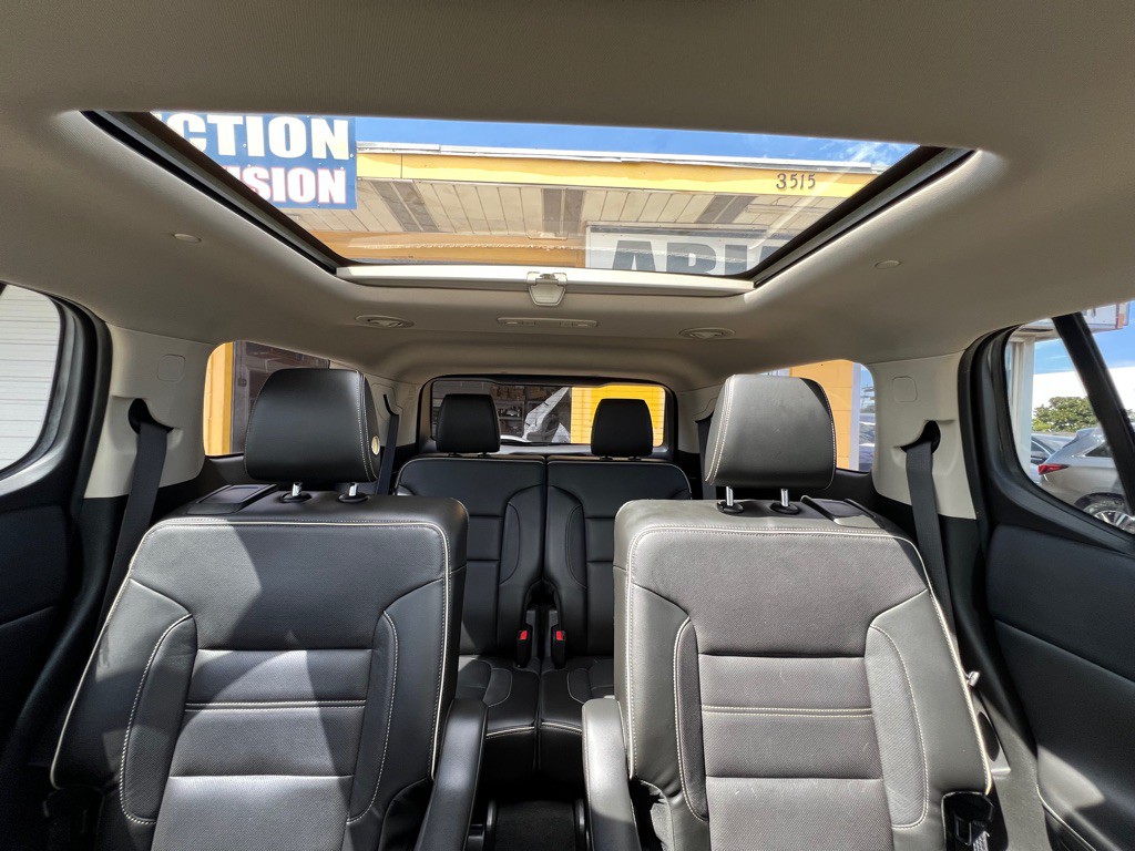 2017 GMC Acadia Image 28