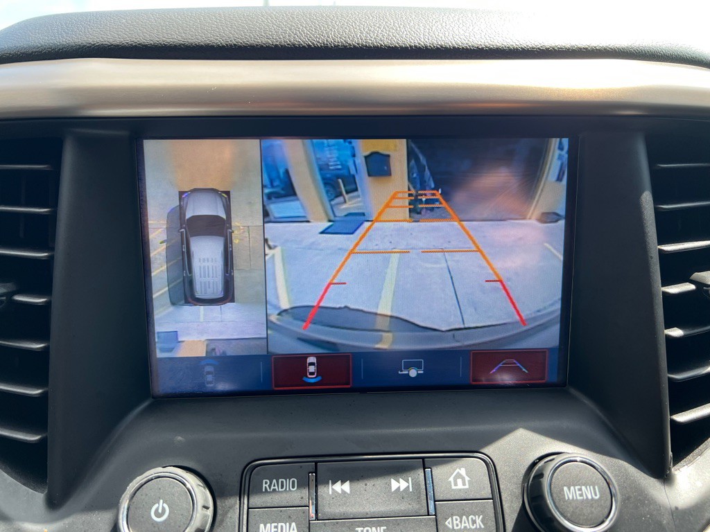 2017 GMC Acadia Image 30