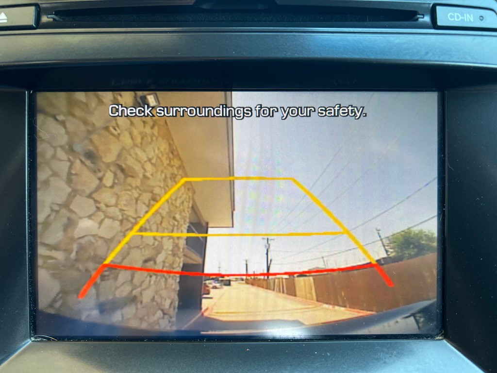 2017 Hyundai Santa Fe Image 23