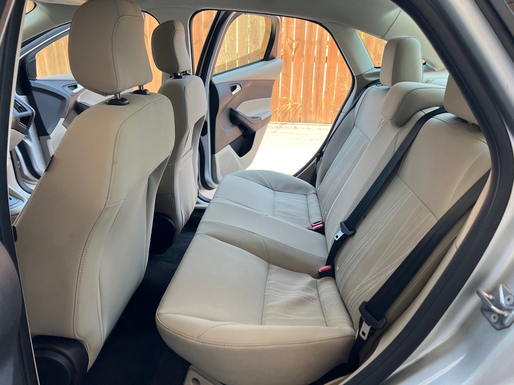 2018 Ford Focus Image 16