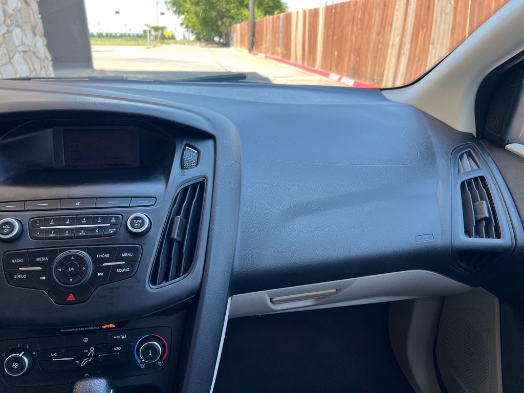 2018 Ford Focus Image 22