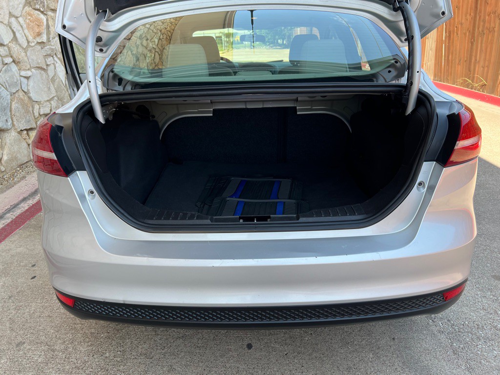2018 Ford Focus Image 23