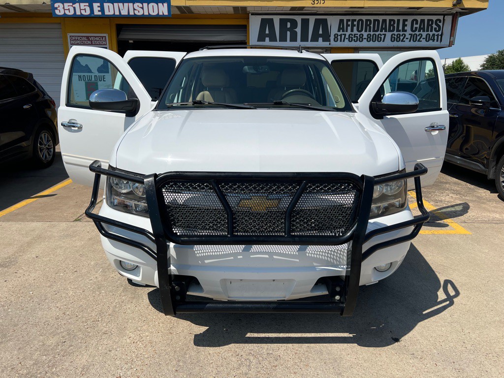 2012 Chevrolet Suburban Image 8