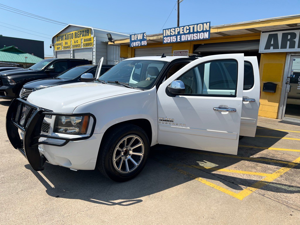 2012 Chevrolet Suburban Image 9