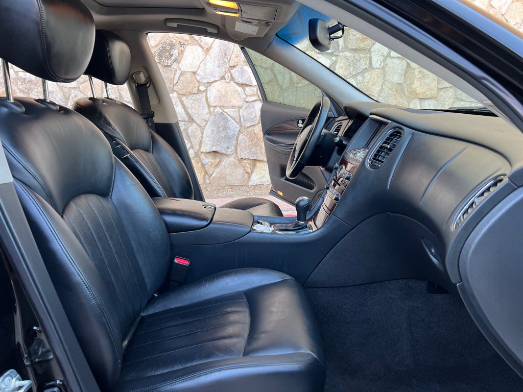 2017 INFINITI QX50 Image 12