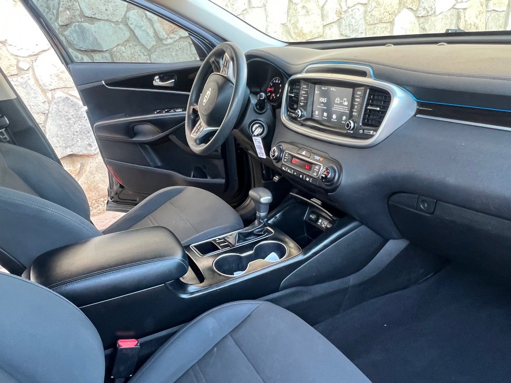 2019 Kia Sorento Image 24