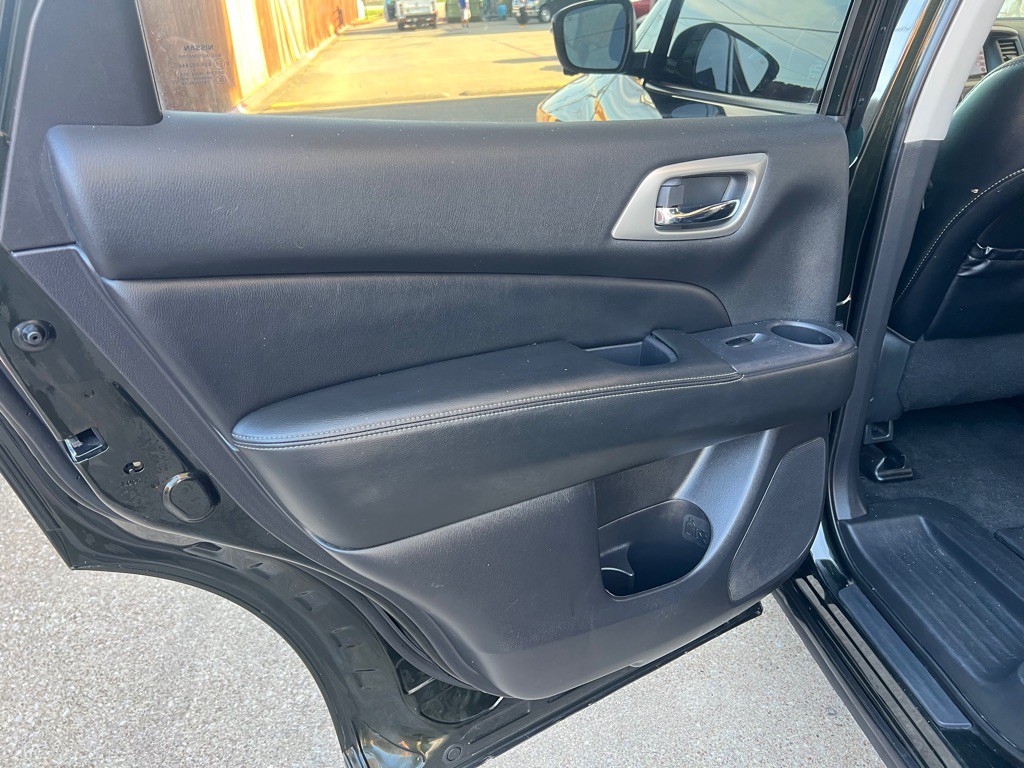 2020 Nissan Pathfinder Image 16