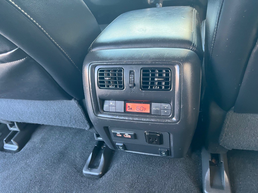 2020 Nissan Pathfinder Image 25