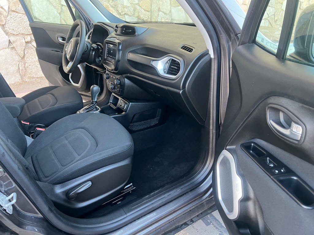 2018 Jeep Renegade Image 25
