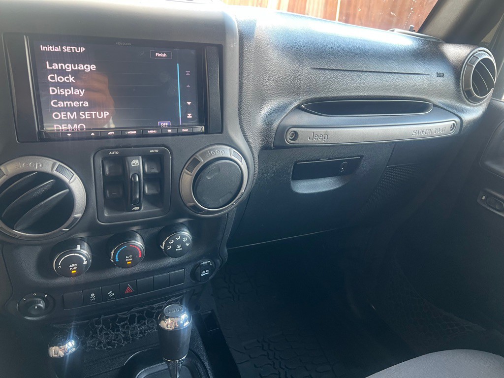 2015 Jeep Wrangler Unlimited Image 17