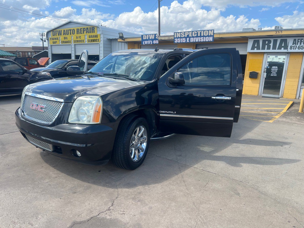 2011 GMC Yukon Image 3