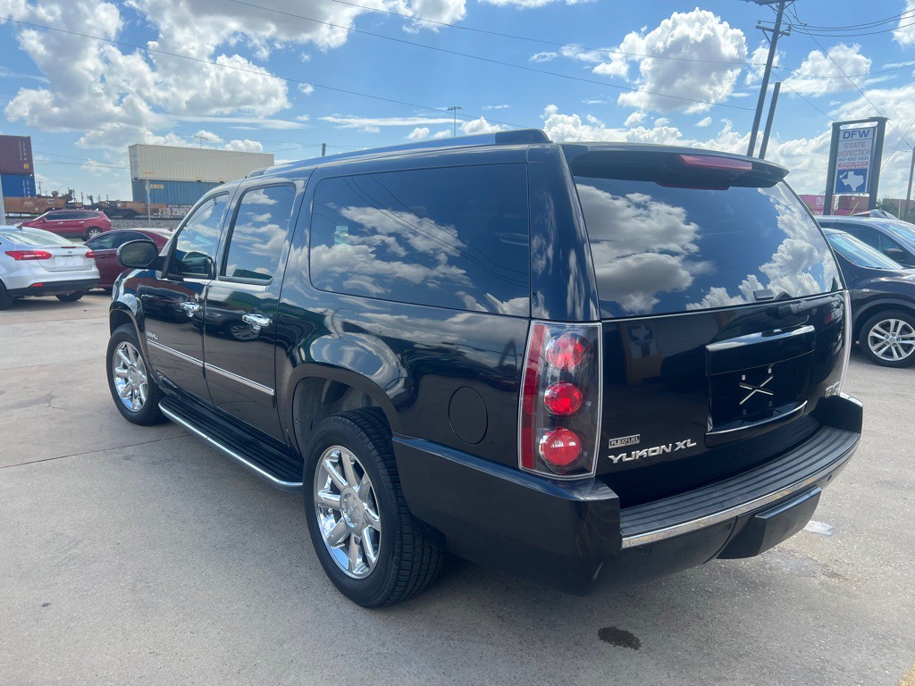 2011 GMC Yukon Image 7