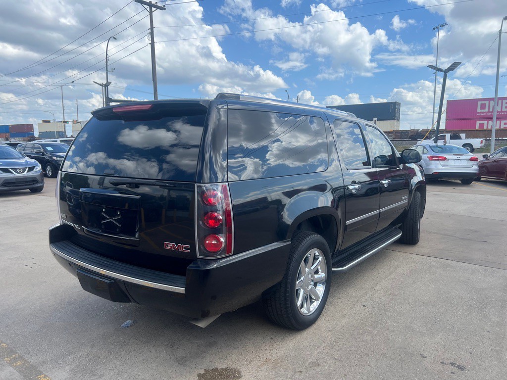 2011 GMC Yukon Image 9
