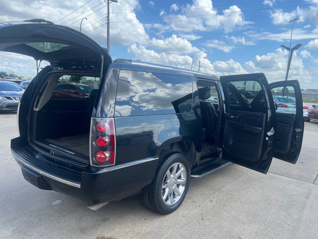 2011 GMC Yukon Image 12
