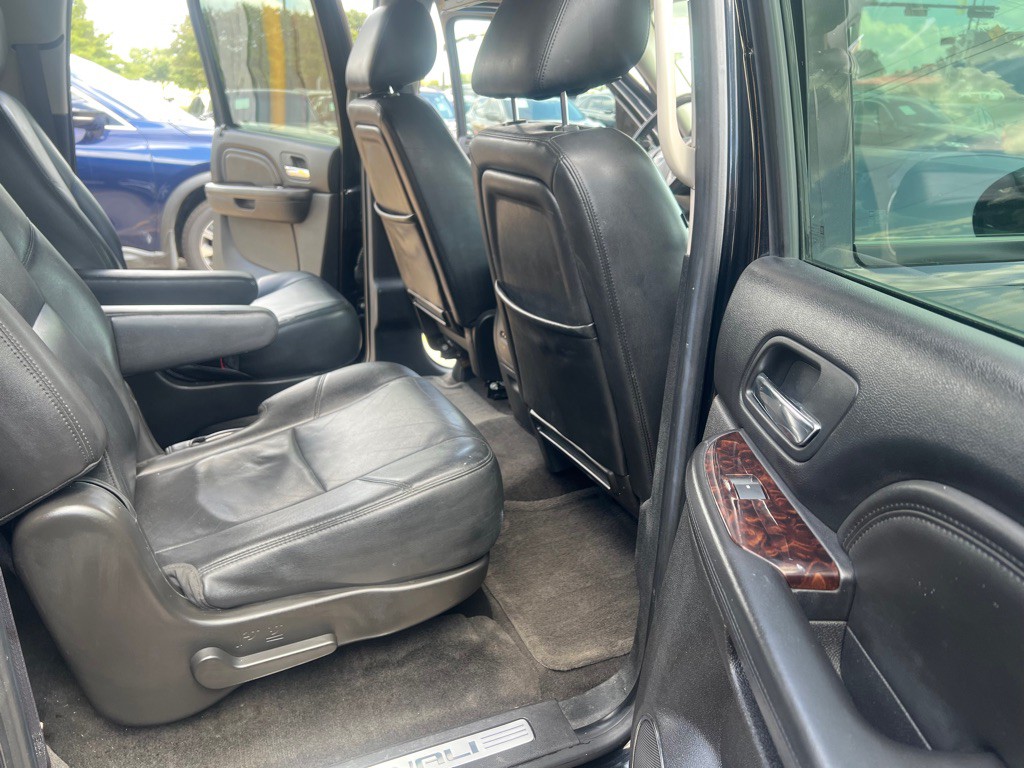 2011 GMC Yukon Image 24