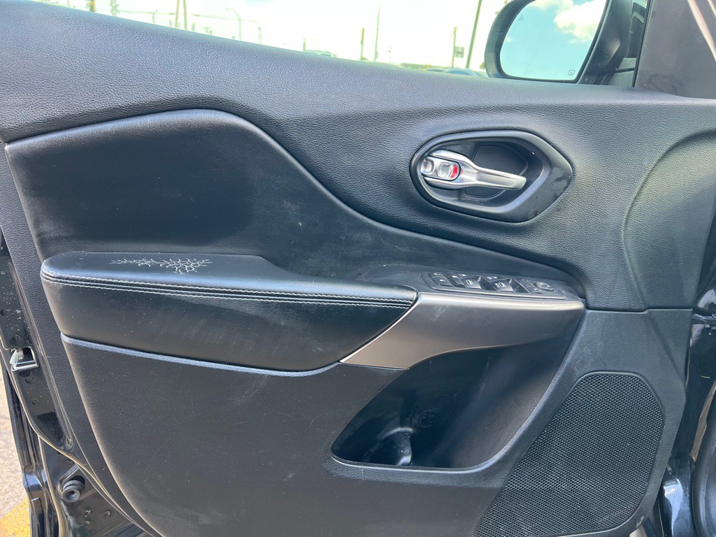 2020 Jeep Cherokee Image 18