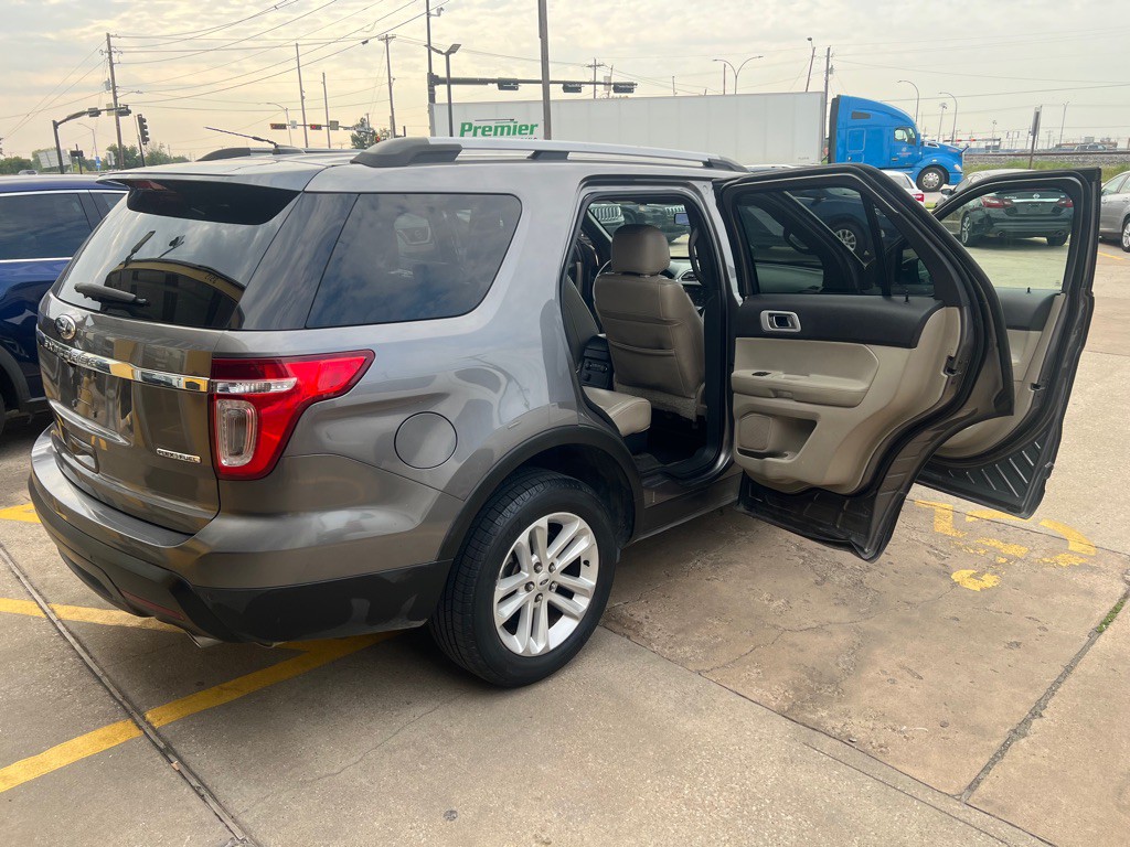 2013 Ford Explorer Image 12
