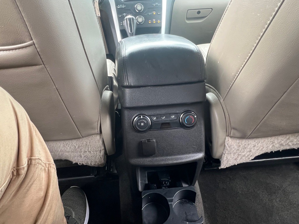 2013 Ford Explorer Image 21