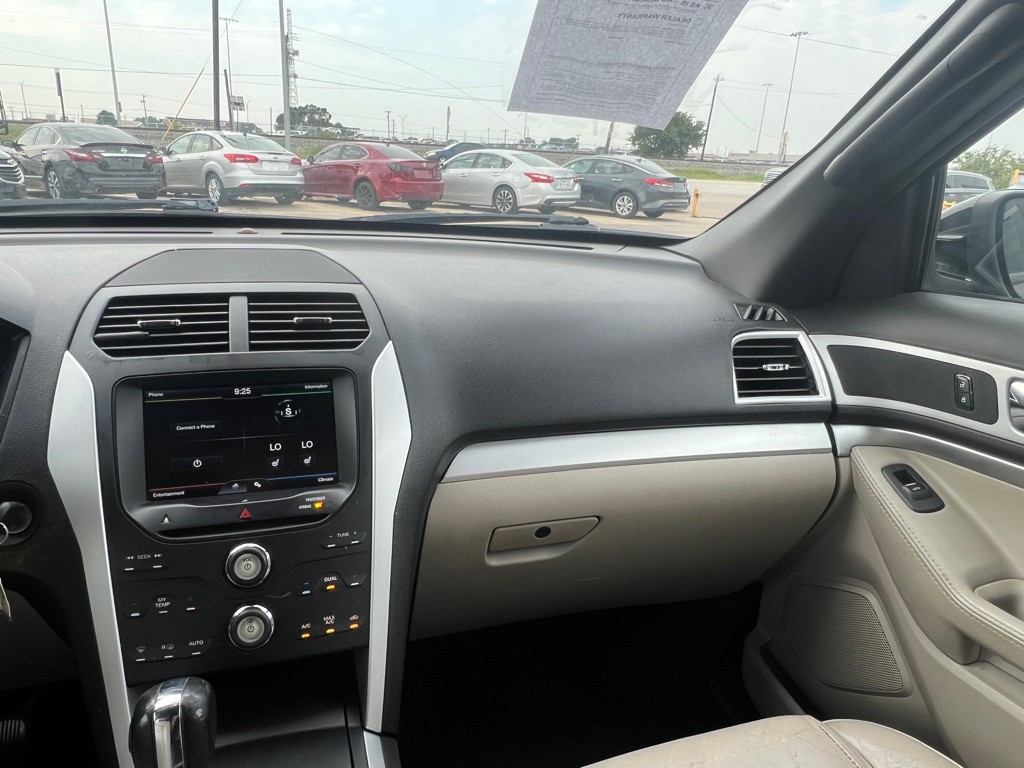 2013 Ford Explorer Image 23