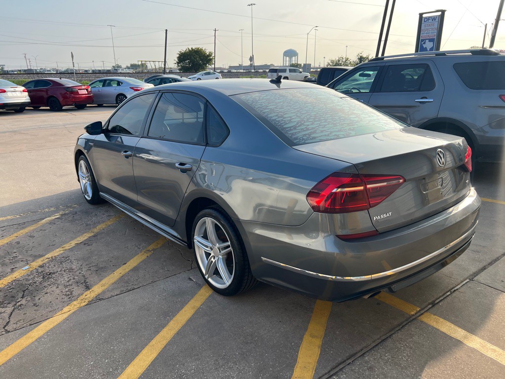 2018 Volkswagen Passat Image 4