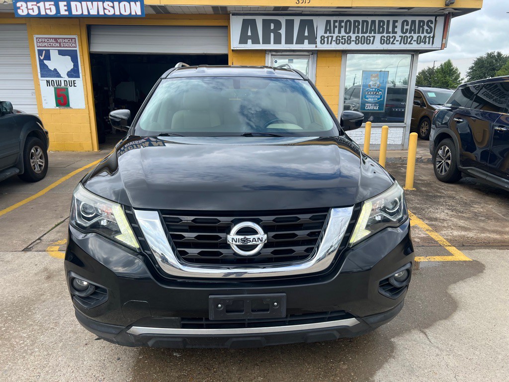 2018 Nissan Pathfinder Image 2