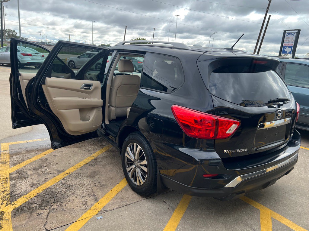 2018 Nissan Pathfinder Image 10