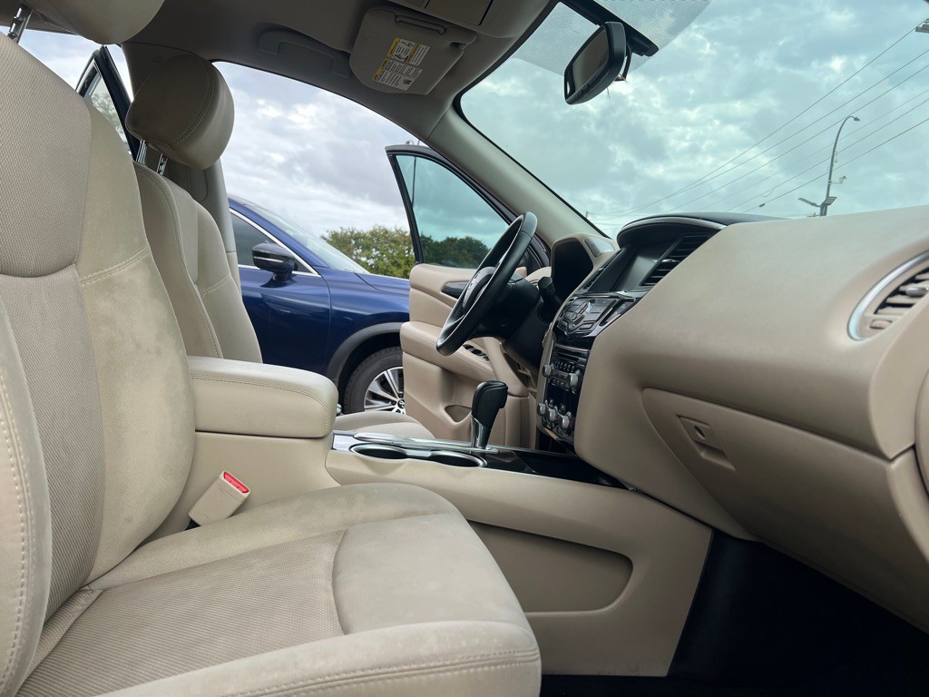 2018 Nissan Pathfinder Image 12