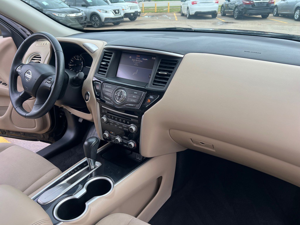 2018 Nissan Pathfinder Image 13