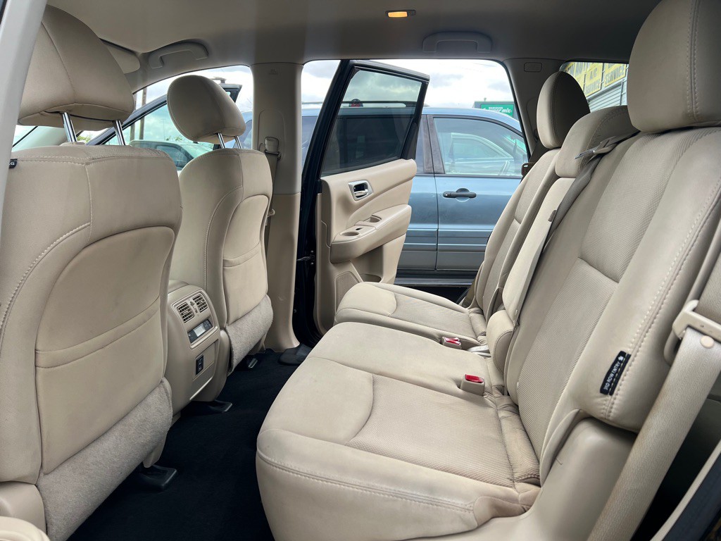 2018 Nissan Pathfinder Image 15