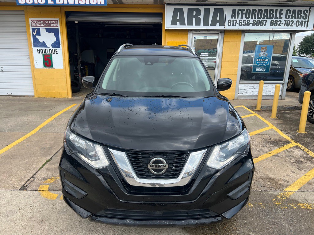 2019 Nissan Rogue Image 2