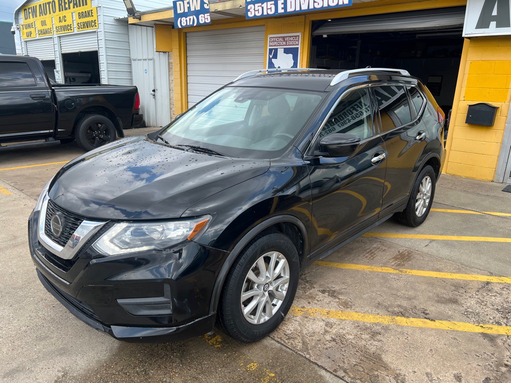 2019 Nissan Rogue Image 3
