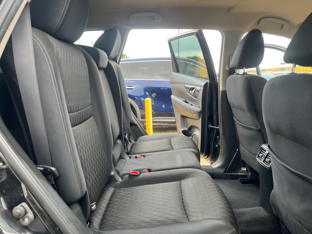 2019 Nissan Rogue Image 13