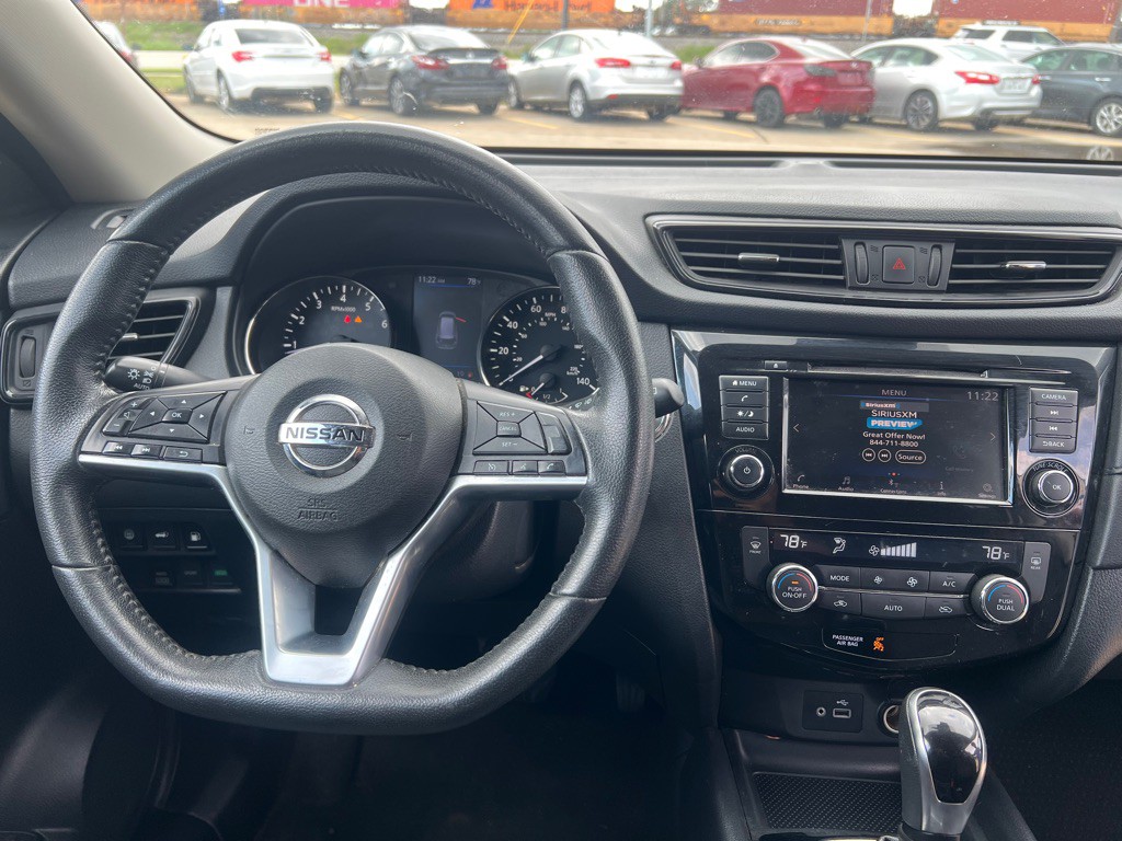 2019 Nissan Rogue Image 18
