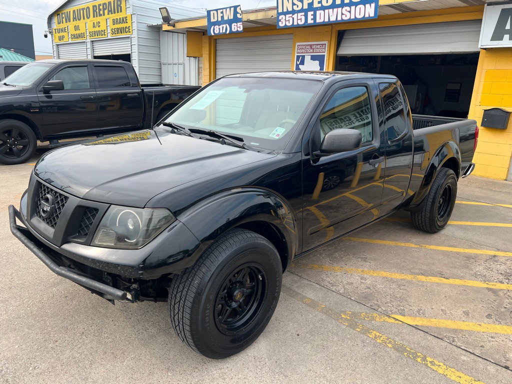 2011 Nissan Frontier Image 3