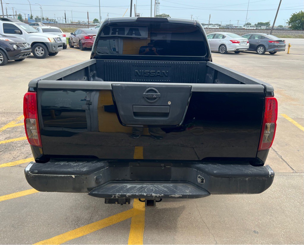2011 Nissan Frontier Image 5